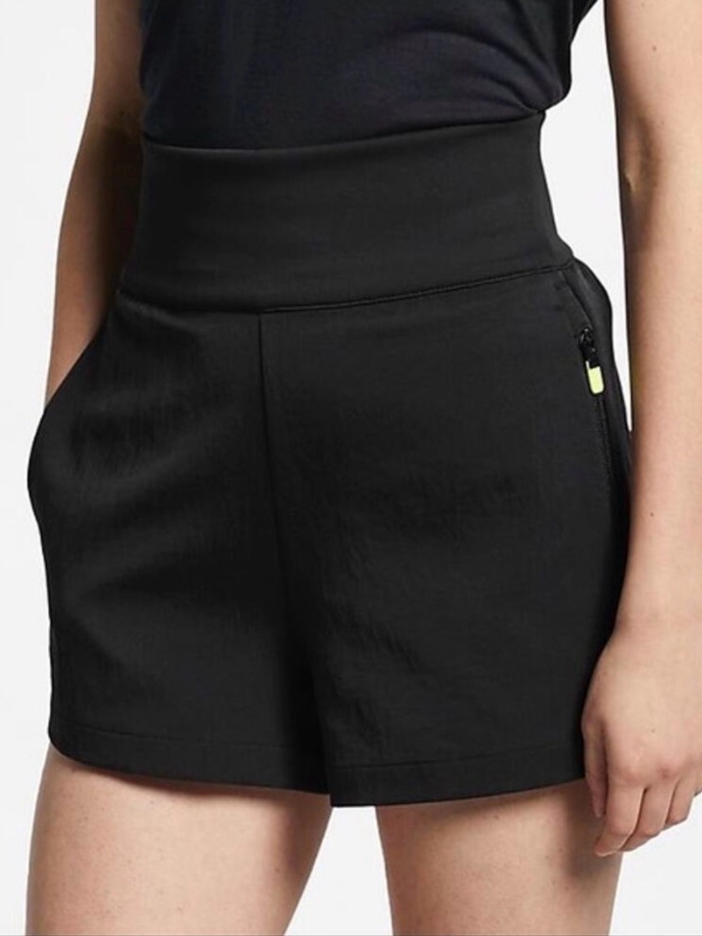 Nike‎ Tech Pack High-Rise Shorts 🐣